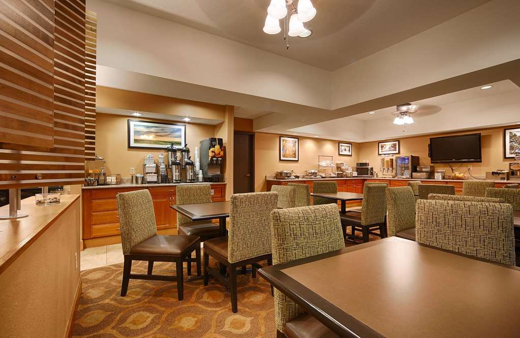 Best Western Plus Mishawaka Inn - photo 7