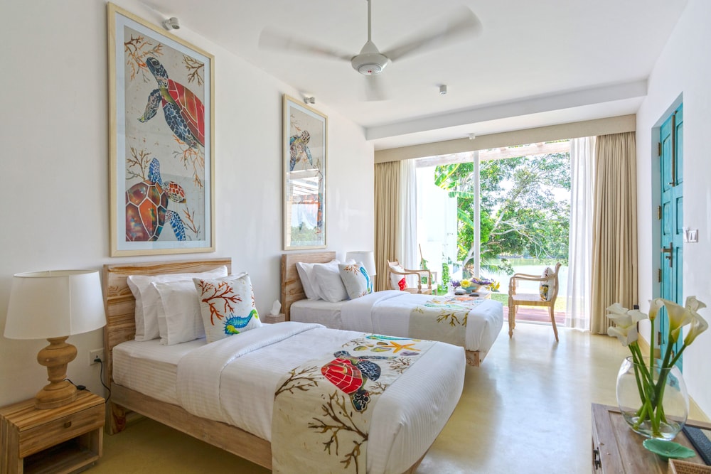 33 Lake Terrace in Hikkaduwa, Sri Lanka