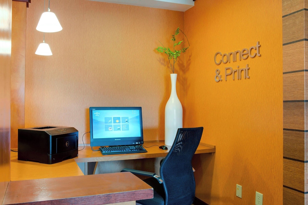 Fairfield Inn & Suites by Marriott South Hill - photo 25