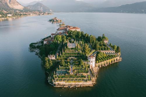 Family Apartment Vista Lago — 4-Star Luxury Hotel in Stresa, Italy