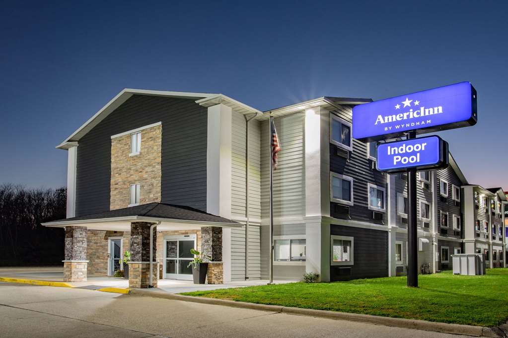 AmericInn by Wyndham Quincy - photo 4