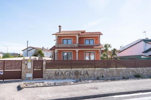 Magnolia Luxury Villa — 4-Star Luxury Hotel in Vieira De Leiria, Portugal