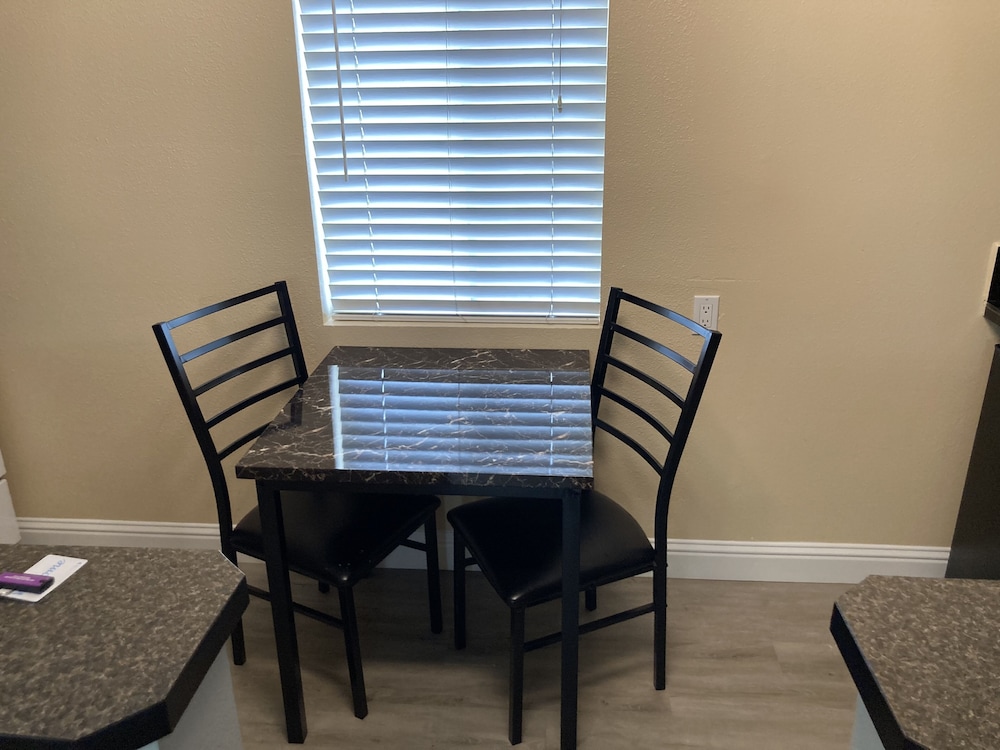 Tri Valley Inn and Suites Pleasanton - photo 15