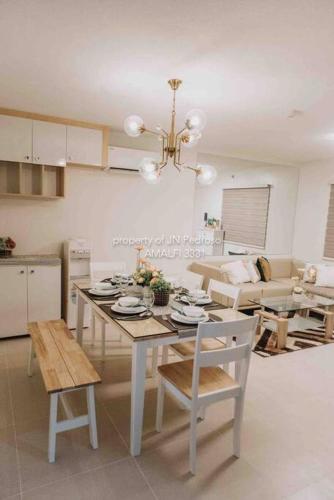 Work friendly Mountain view condo near SM Seaside — 4-Star Luxury Hotel in Cebu City, Philippines
