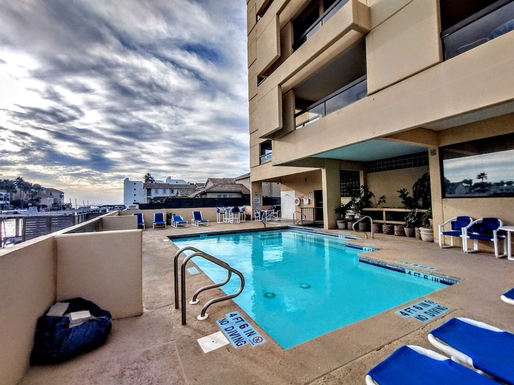 Landfall Towers 34 Minium 1 Bedroom Condo by RedAwning - photo 13