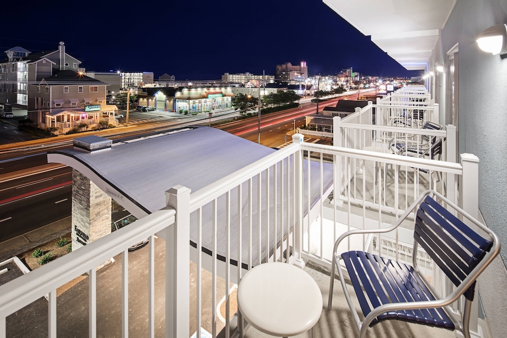 Fairfield Inn & Suites by Marriott Ocean City - photo 11