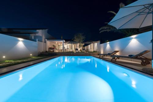 Isulatravel Villa Licia — 4-Star Luxury Hotel in Ispica, Italy