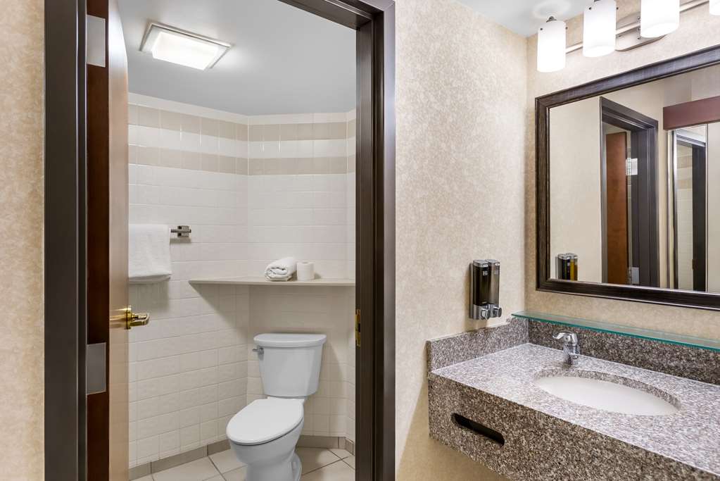 Sonesta Essential Houston Hobby Airport - photo 14