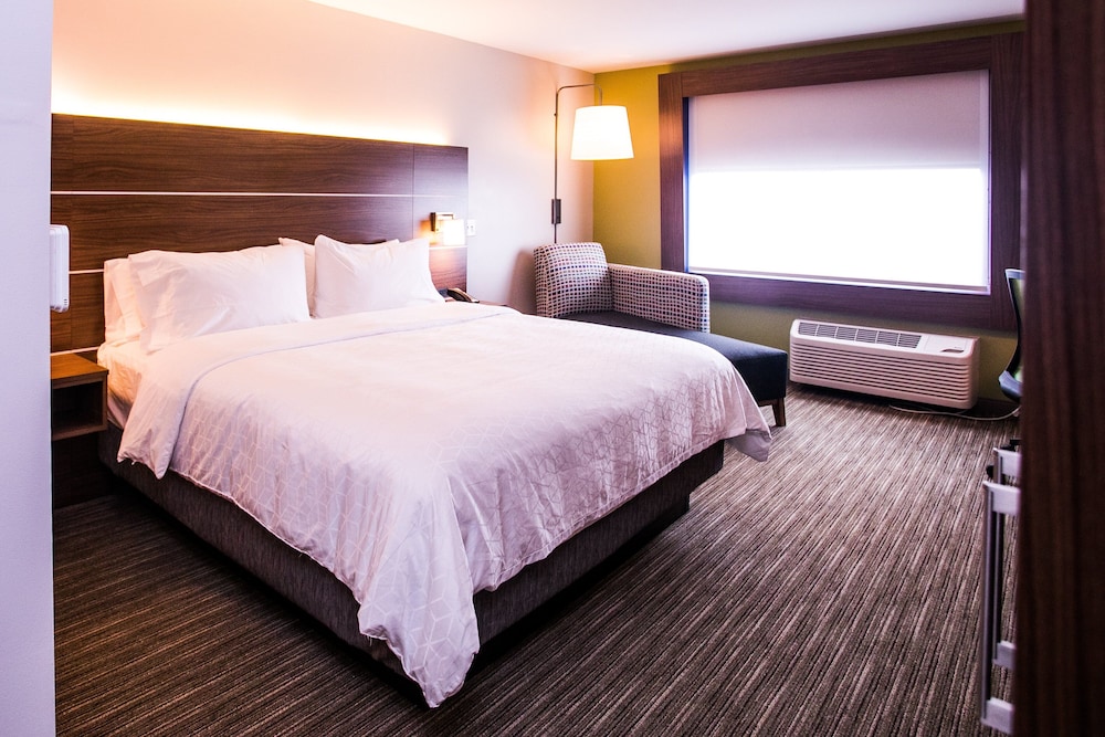Holiday Inn Express & Suites Rehoboth Beach by IHG - photo 6