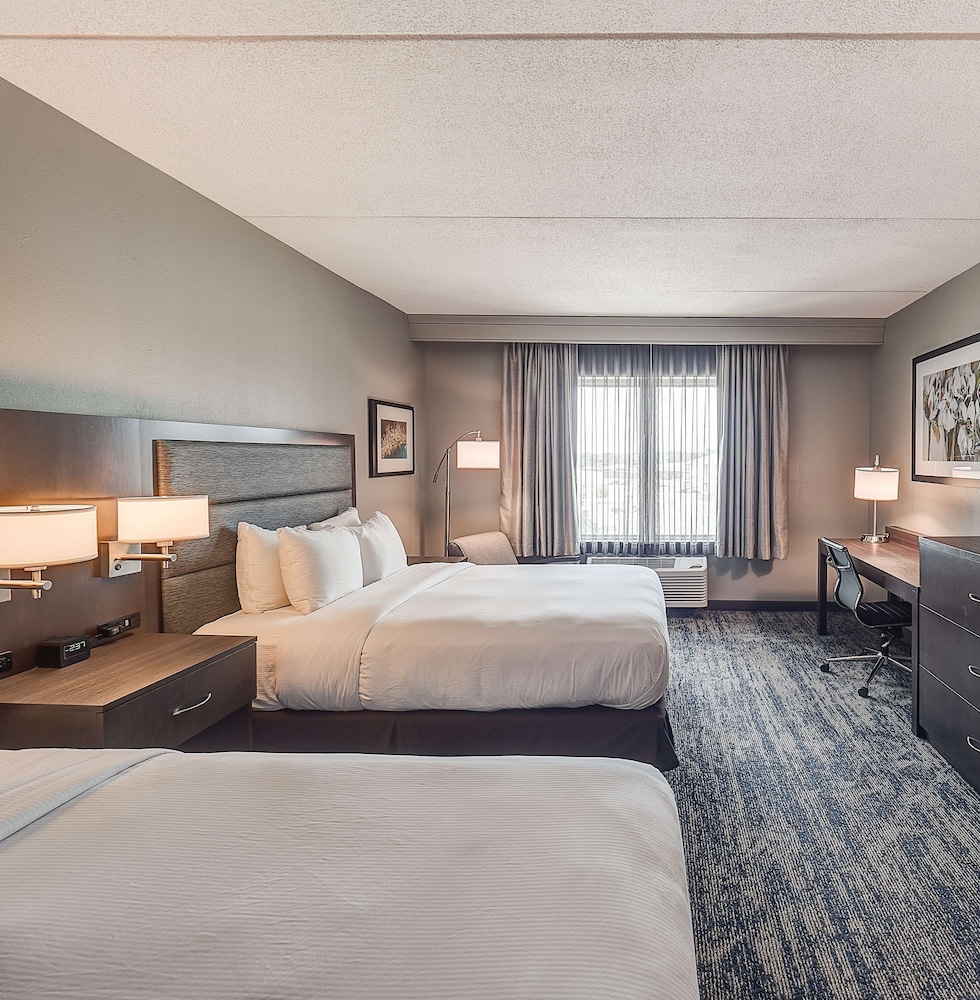 DoubleTree by Hilton Hotel Bloomington - photo 30