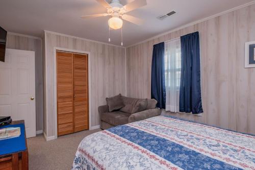 Dip Inn by Oak Island Accommodations - photo 24