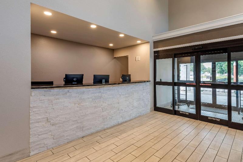 Quality Inn & Suites Evansville Downtown - photo 6