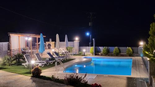 Seaview Villa — 4-Star Luxury Hotel in None, Greece