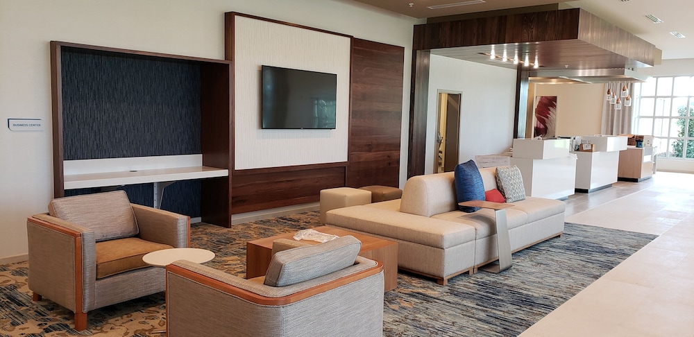 Hilton Garden Inn Tampa Wesley Chapel FL - photo 8
