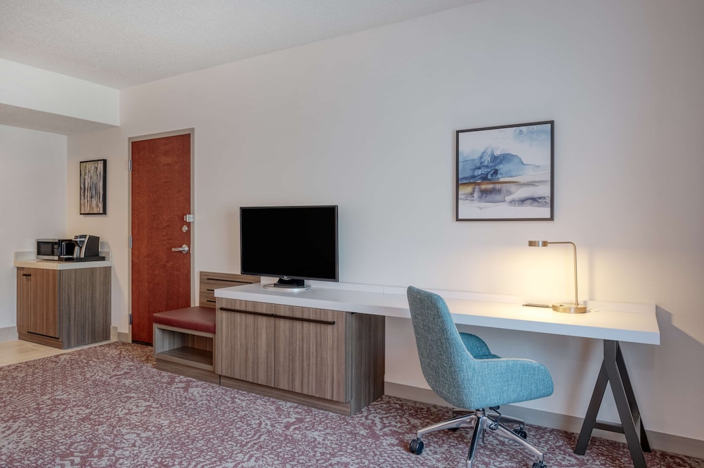 Hilton Garden Inn Clarksburg Bridgeport - photo 10
