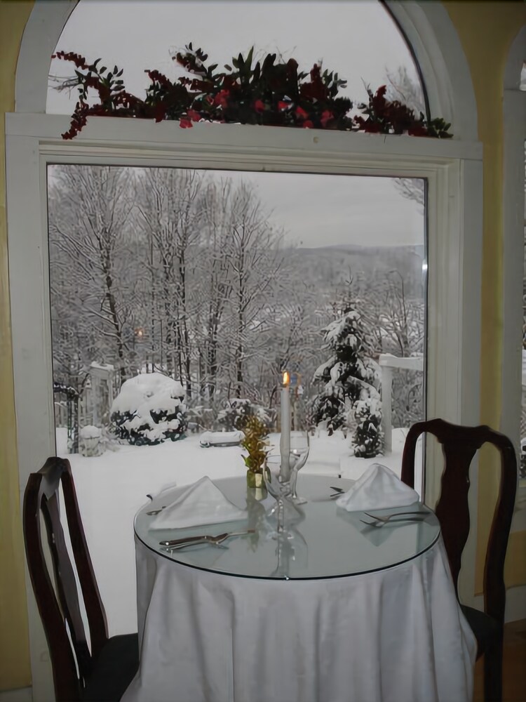 Thornewood Inn & Restaurant - photo 29
