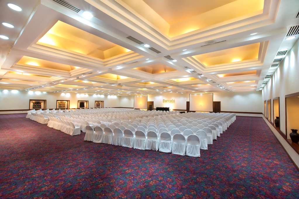 MEETING ROOM
