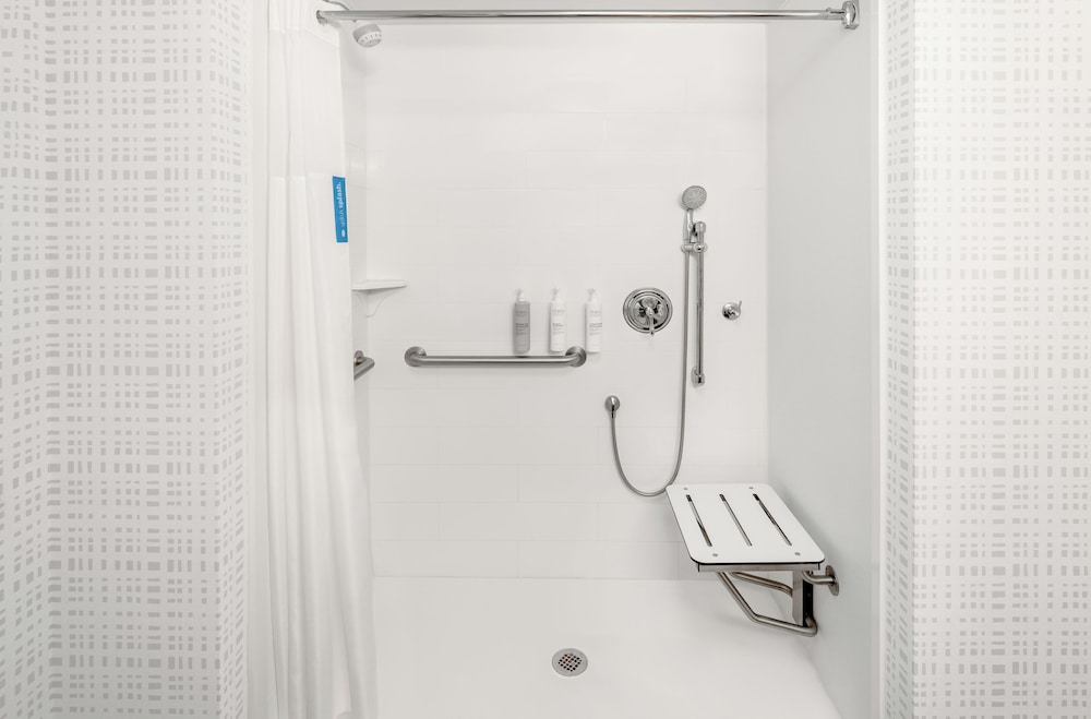 Hampton Inn & Suites Coconut Creek - photo 52