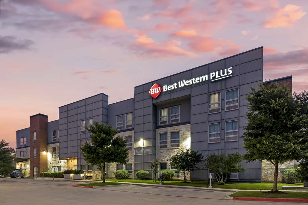 Best Western Plus Pflugerville - photo 42