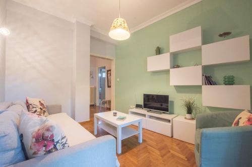 Stylish apt in the Historic heart of the city — 4-Star Luxury Hotel in Athens, Greece