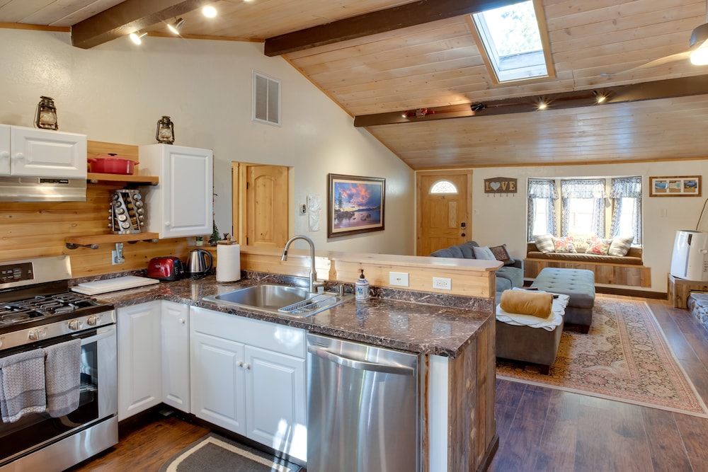 3 Mi to Heavenly Mountain Resort Home with Deck - photo 27