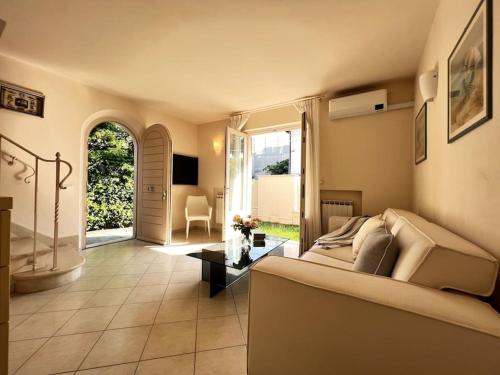 Villa Donati 6 camere in centro Forte dei Marmi — 4-Star Luxury Hotel in Forte Dei Marmi, Italy