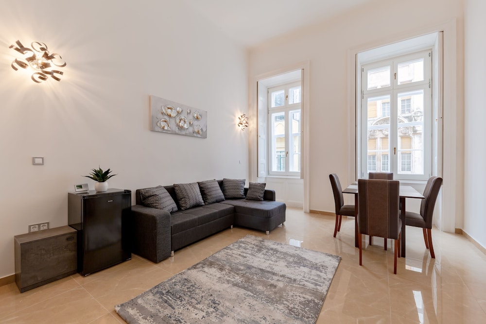 La Fortezza Panzió — 4-Star Luxury Hotel in Budapest, Hungary