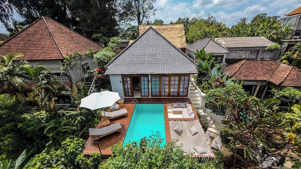 Hanging Gardens Villa By Evdekimi — 4-Star Luxury Hotel in Bali, Indonesia