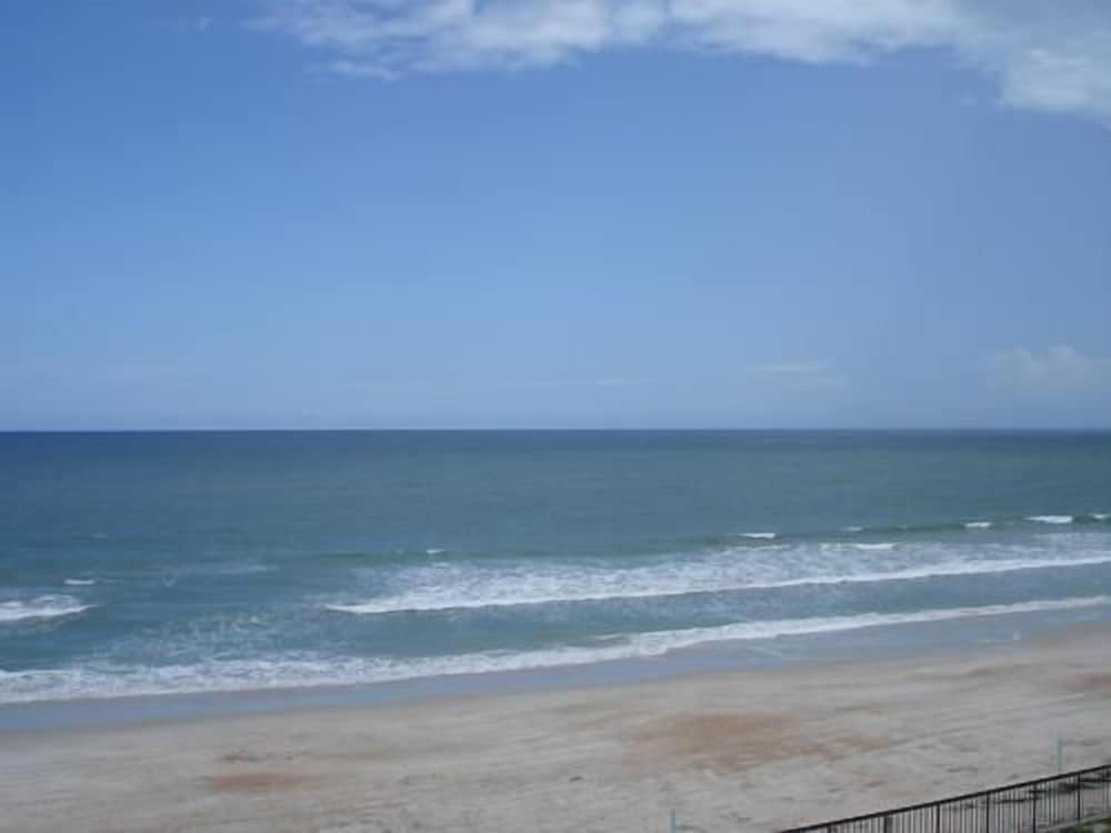 Home2 Suites by Hilton Ormond Beach Oceanfront - photo 53