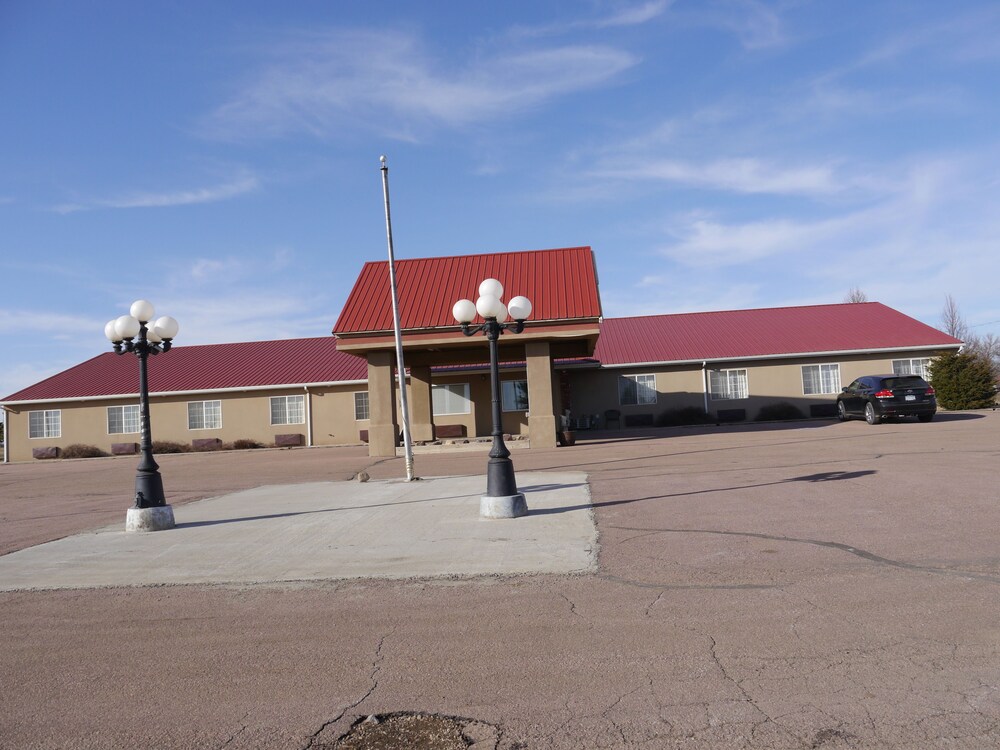 Westwood Inn Suites Kimball - photo 14