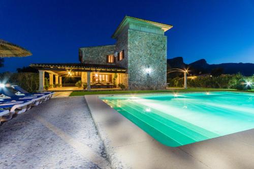 Villa La Rafal By homevillas360 — 4-Star Luxury Hotel in Pollenca, Spain