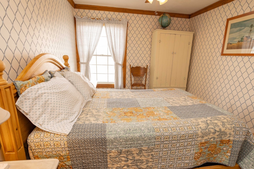 The Hand Hotel Bed & Breakfast - photo 10