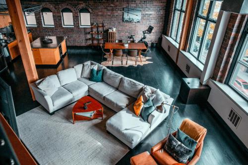 Massive Downtown Seattle Condo Free Parking — 4-Star Luxury Hotel in Seattle, United States