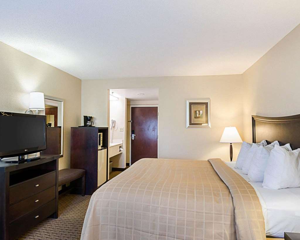 Quality Inn Troutville Roanoke North - photo 8