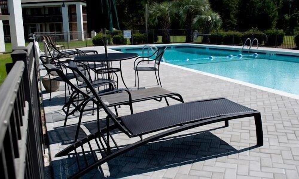 Landmark Inn Hartsville - photo 32