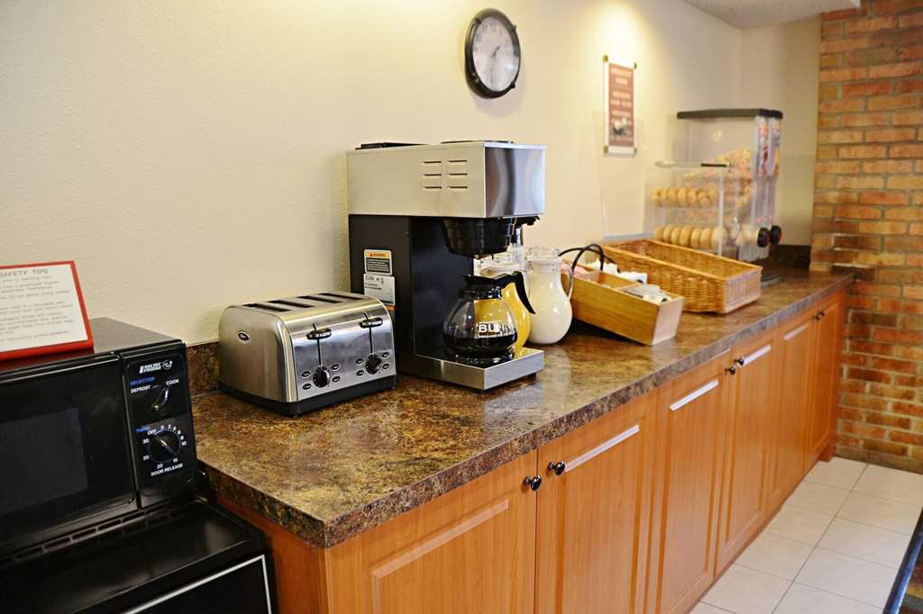 Country Hearth Inn & Suites Kenton - photo 38