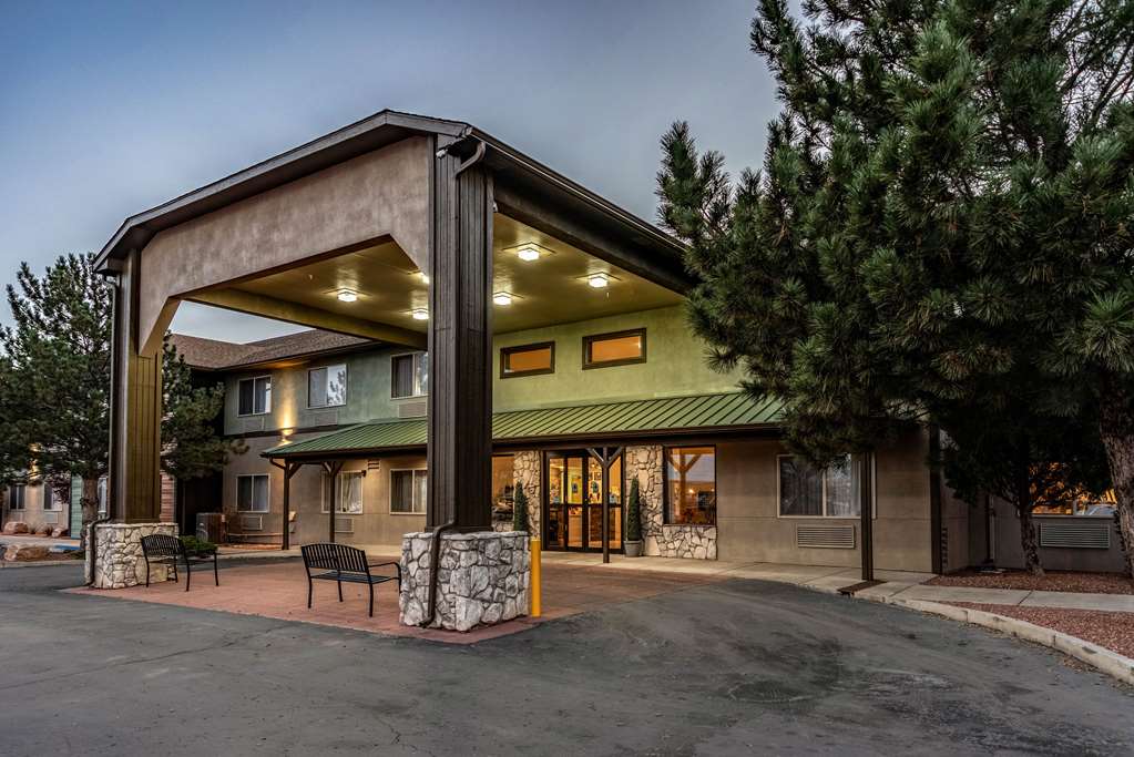 Quality Inn & Suites Pueblo West - photo 42