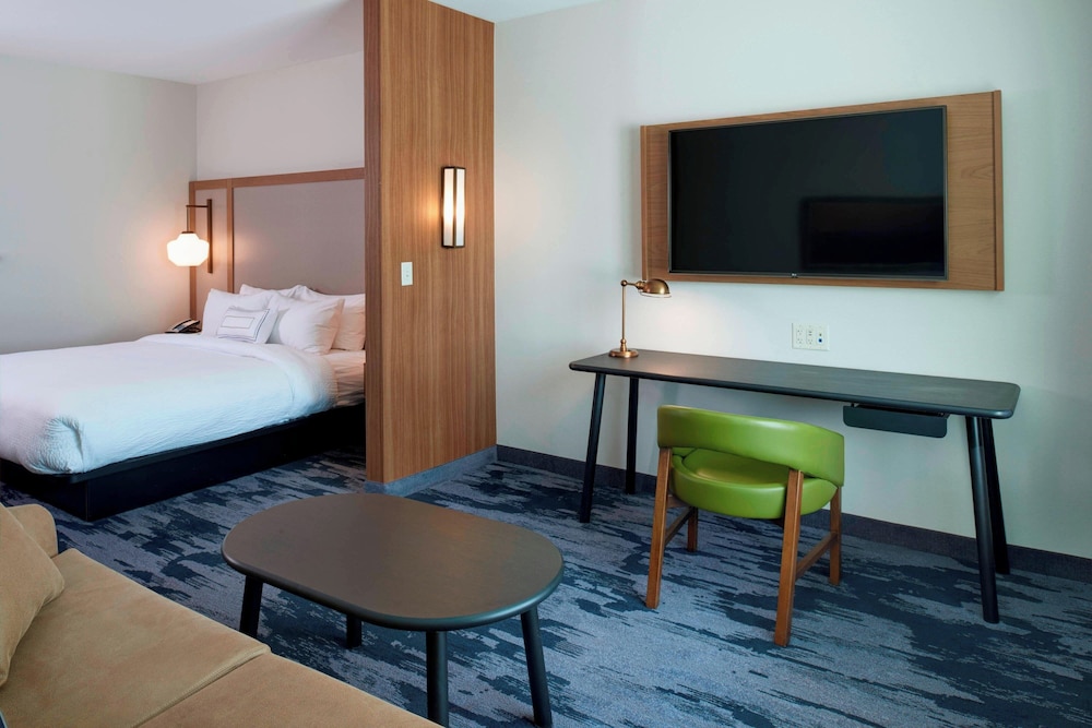 Fairfield Inn & Suites by Marriott Columbus IN - photo 10