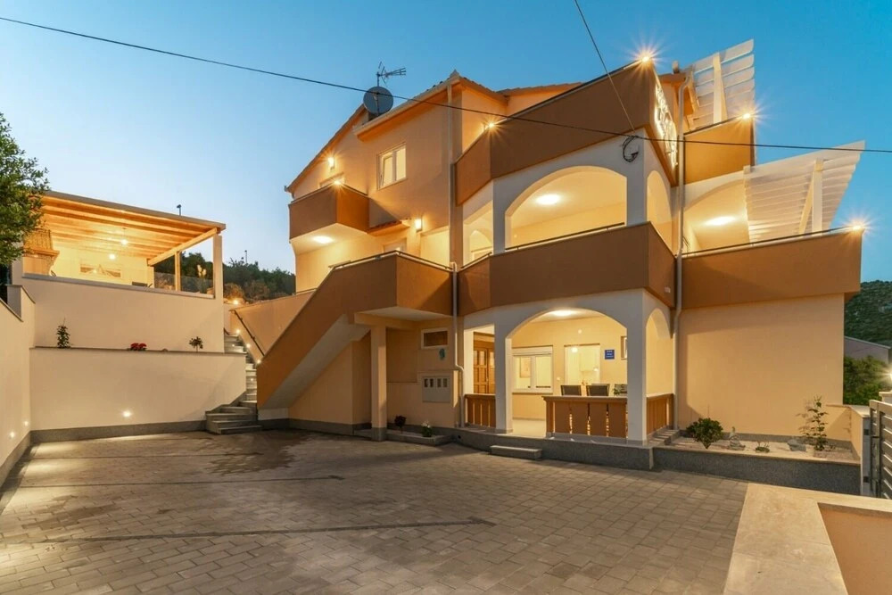 Lux 3 Heated Pool A6 in Marina, Croatia