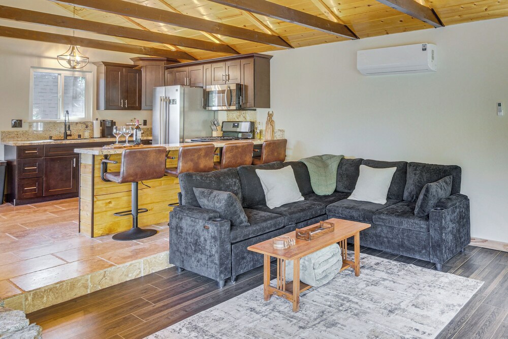 Walk to Village Romantic Pine Mtn Nature Escape — hotel in Pine Mountain Club