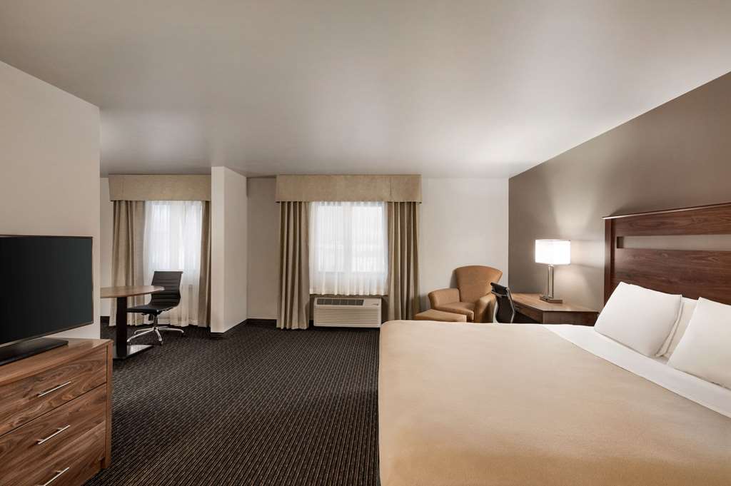 Baymont by Wyndham Buffalo - photo 22