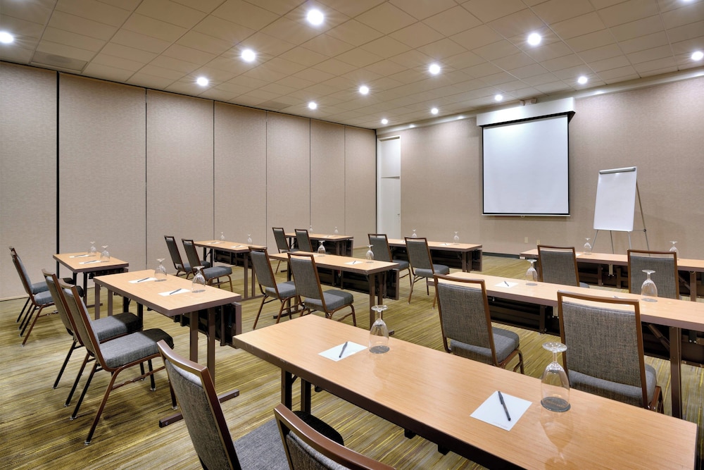 Courtyard by Marriott Charlotte Airport LoSo - photo 35