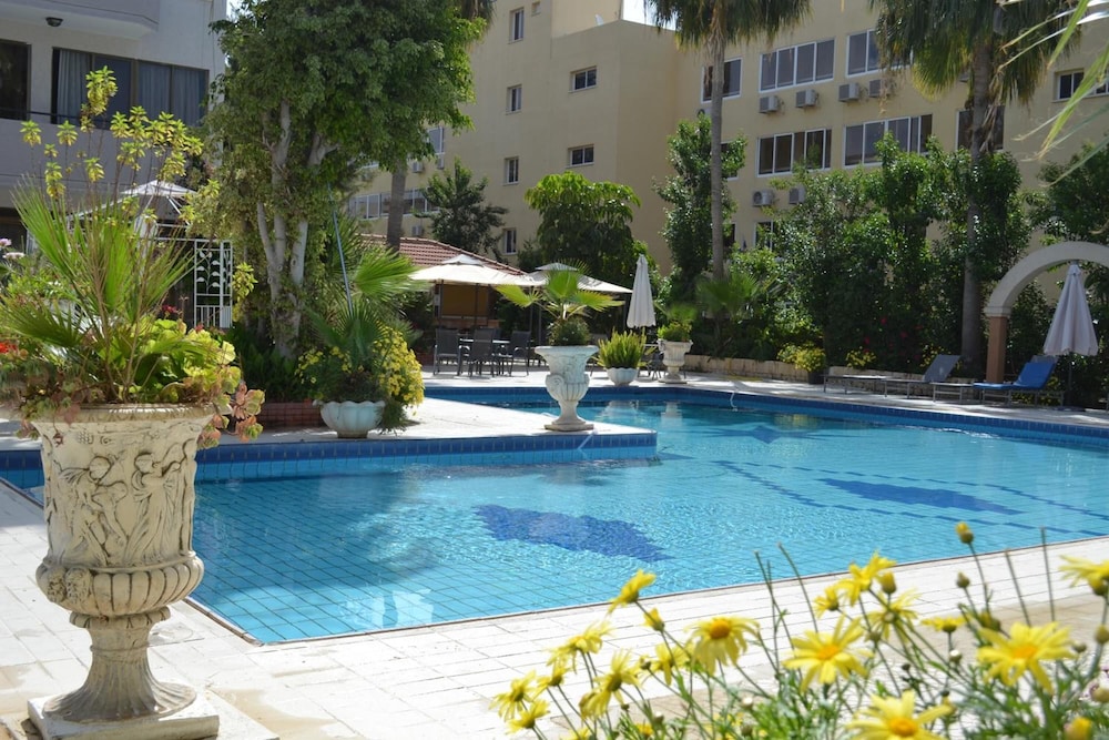 Tasiana Hotel Apartments Complex — Limassol