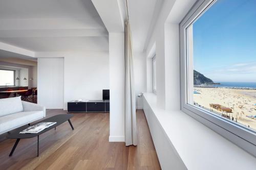 Zurriola Loft by FeelFree Rentals — 4-Star Luxury Hotel in San Sebastian, Spain