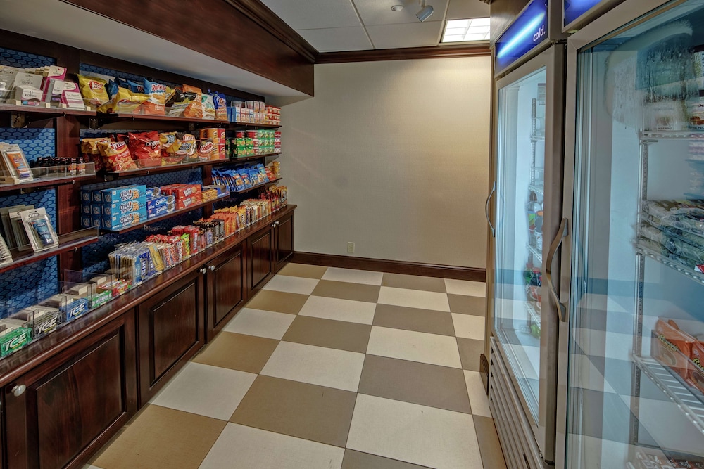 Hampton Inn Cambridge - photo 37