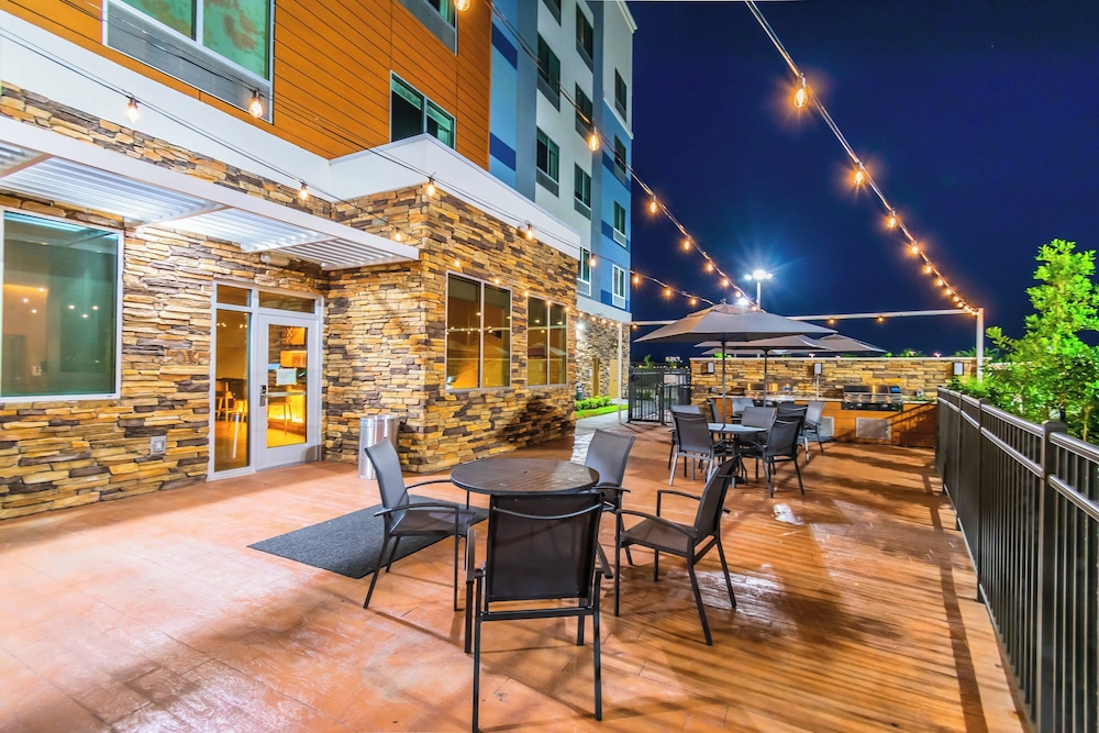 Fairfield by Marriott Inn & Suites Houston League City - photo 37