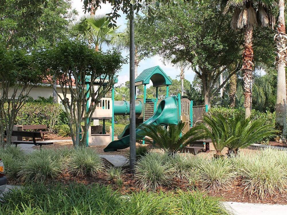Ov3173 Emerald Island 4 Bed 3 Baths Townhome - photo 17