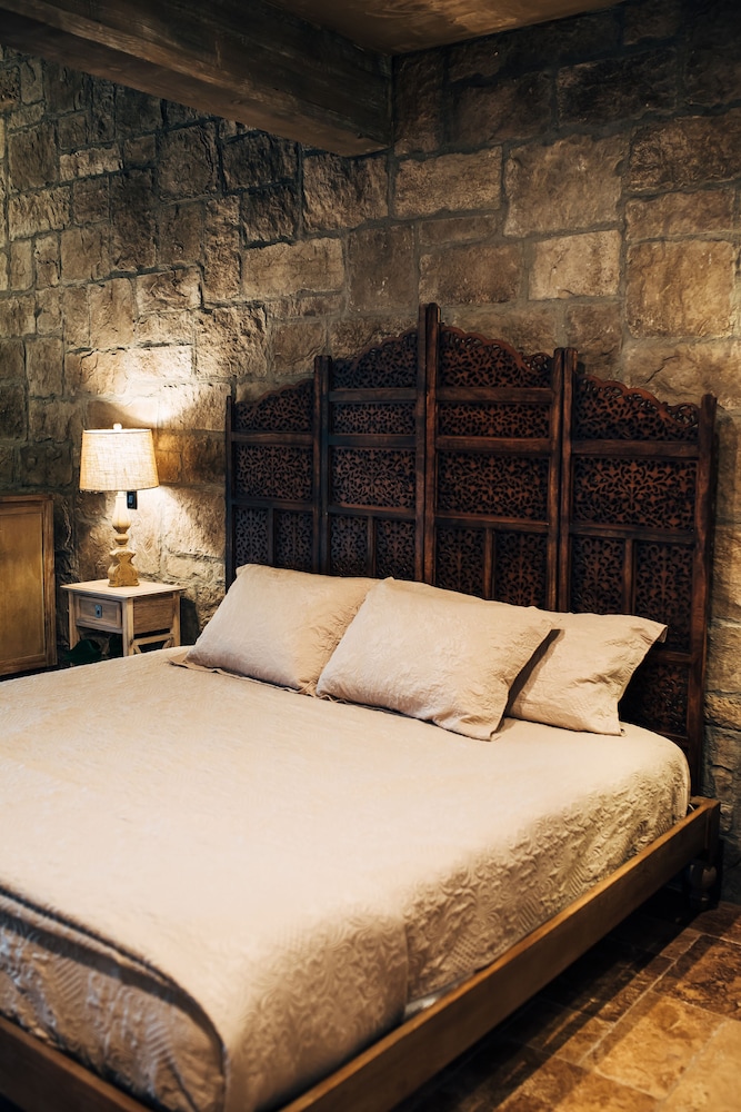 The Inn at Zaca Creek - photo 9