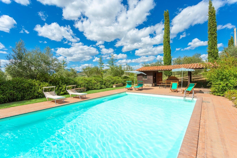 Villa Il Giulione Large Private Pool WiFi — 4-Star Luxury Hotel in Acquapendente, Italy