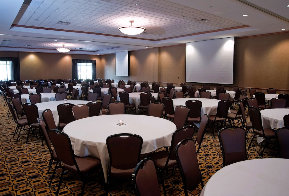 Hampton Inn & Suites Columbia at University - photo 25